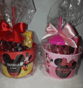 lembrancinha para festa da minnie e do mickey, baldinho de pipoca personalizado