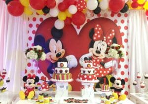 Idéia de decoração para festa do Mickey e Minnie